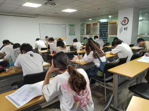 無錫五年制專轉(zhuǎn)本秋季培訓班：零基礎(chǔ)授課強化各科基礎(chǔ)